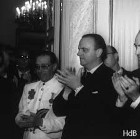 Cambio de gobierno: entra Manuel Fraga.