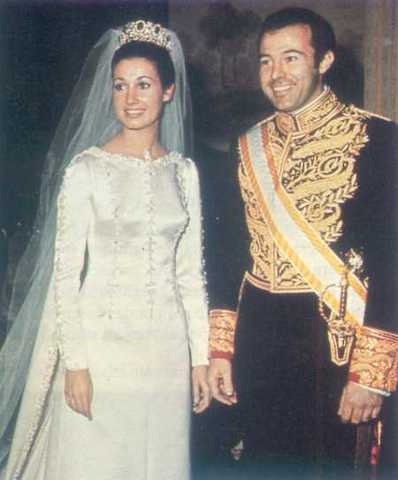 Boda de la nieta de Franco con Don Alfonso de Borbón, duque de Cádiz.