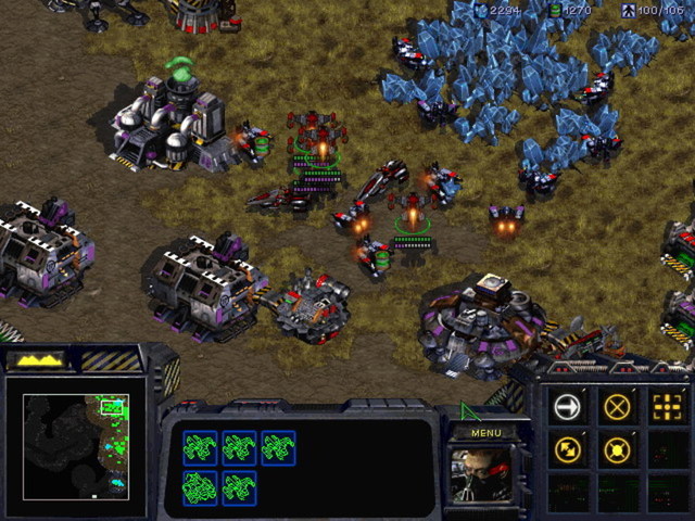 Первый официальный турнир по StarCraft в России. Первый официальный турнир по Quake в России. Турнир по StarCraft в Московском дворце молодёжи. Первое место — системный блок за $700