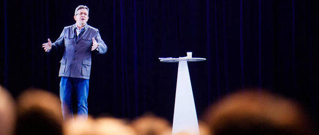 Mélenchon relance ses hologrammes