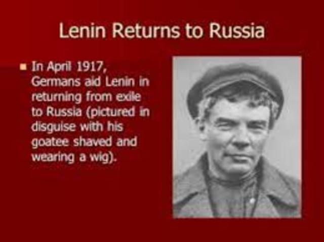 Lennin returns to Russia
