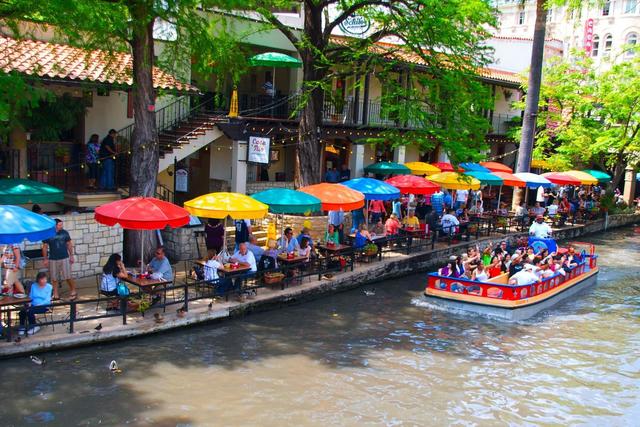 Casa Rio Riverwalk