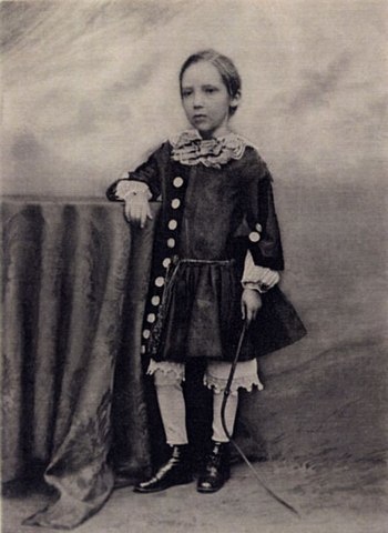 Robert Stevenson was born