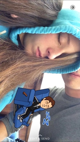 Fer dormida en la biblioteca