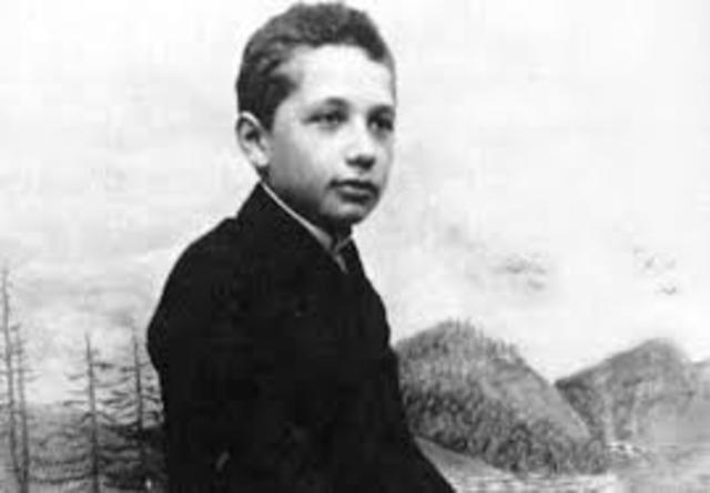 Albert Einstein was a scientific German of origin Judean. He was born in Germany in 1879.