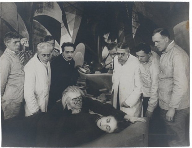 Le docteur à la foire (from The Cabinet of Dr. Caligari) by Walter Reinmann and Herman Warm