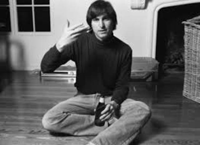 Jobs renunció a su cargo como jefe de la junta directiva.