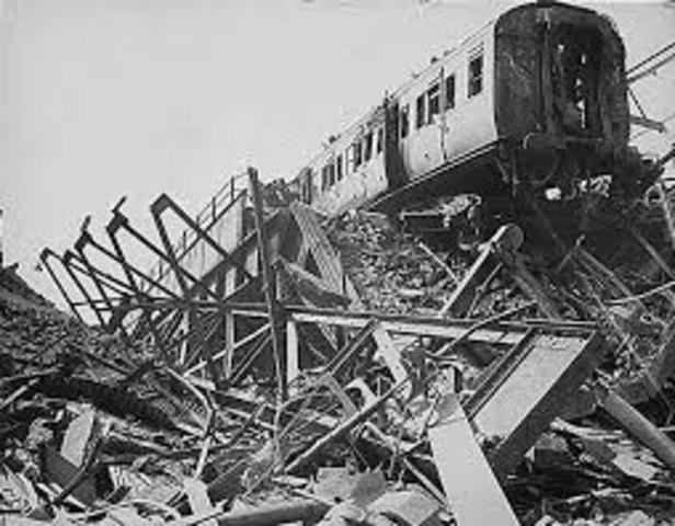 Germany bombs London