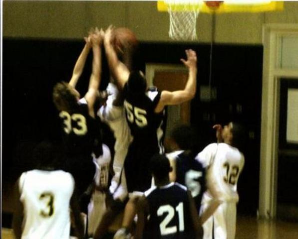 Basketball ball team goes 15-4