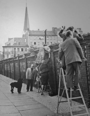 Gerta Sees Papa and Dominic