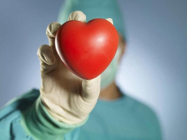 Primer transplante de corazón