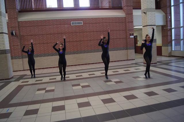 Fang dance competition