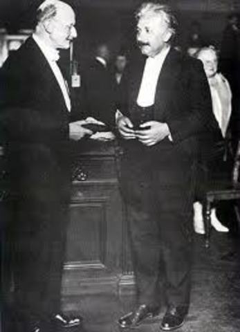 El Premio Nobel concedido a Einstein 1921