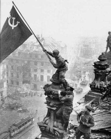 Alemania se rinde ante los Aliados