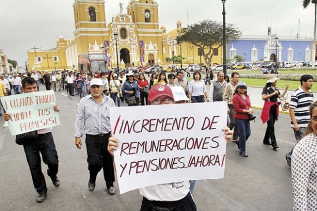 UNT - Huelga homologacion de sueldos