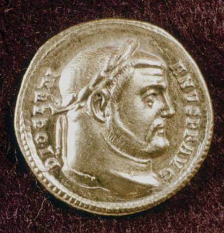 Rome split into two regions (Diocletian)