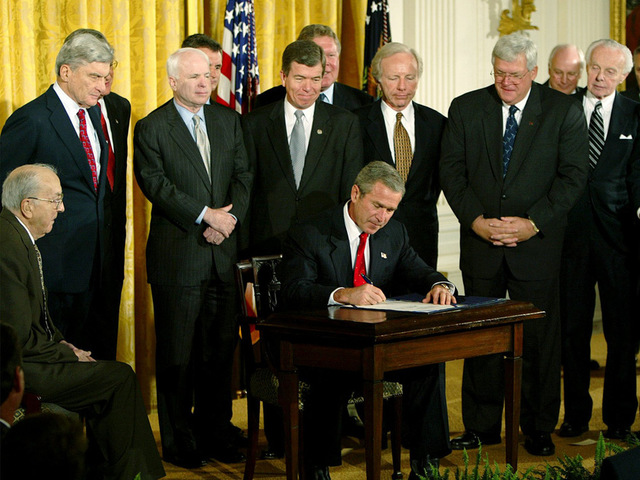 US congress authorizes the declaration of war with iraq