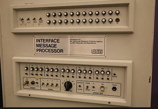 Procesador de interfaz de mensajes