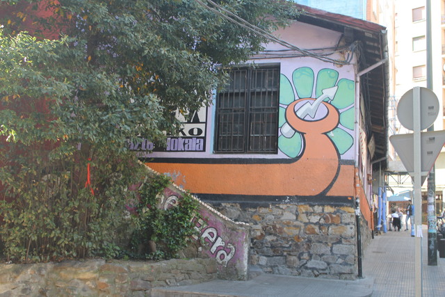 Deustuko Gazte Lokala okupatu