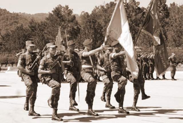 El ejercito Guatemalteco lanza primer campaña contra insurgente en la cual mueren miles de civiles