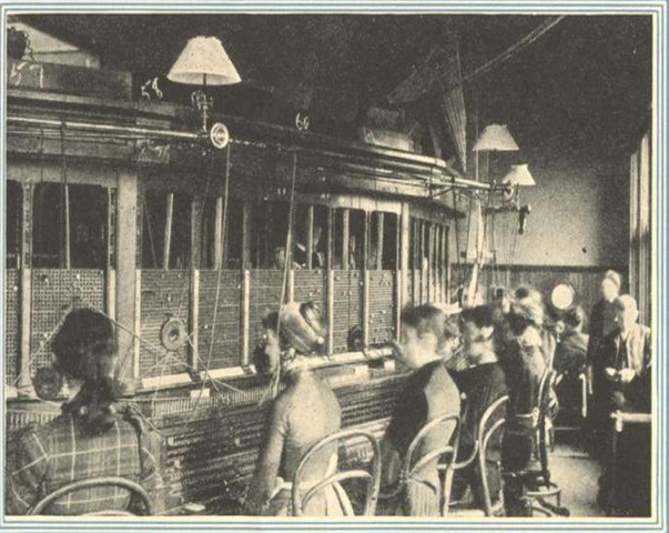 Telephone service begins in chicago