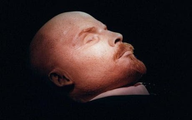 Vladimir Lenin Dies