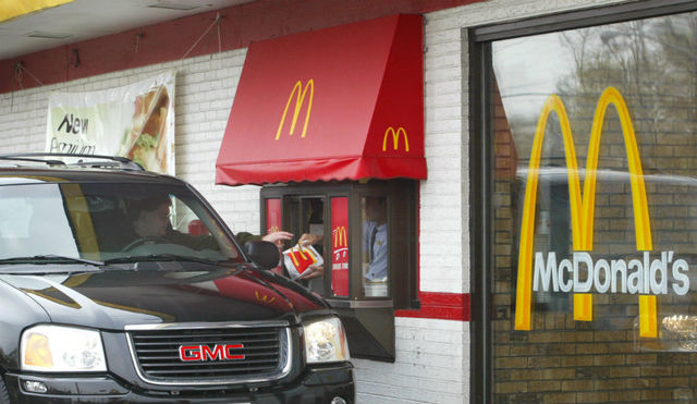 Primer Restaurante con Drive-thru