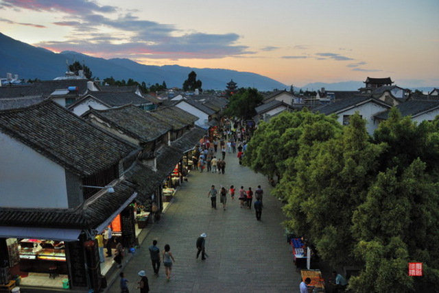 Da-Li owned by The Khans