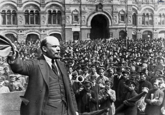 Lenin returns from exile
