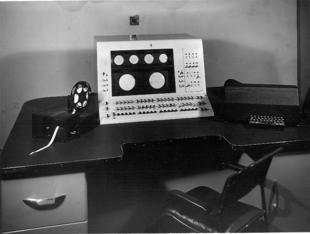 Christopher Strachey created an AI that played checkers and Dietrich Prinz wrote one for chess