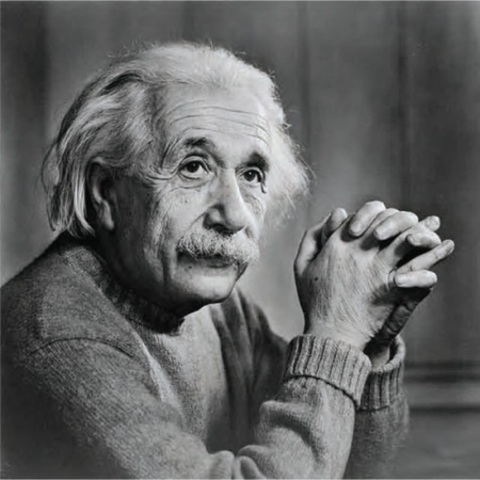 Premio Nobel Albert Einstein (1921) por sus servicios a la física teórica, y especialmente por su descubrimiento de la ley del efecto fotoeléctrico".