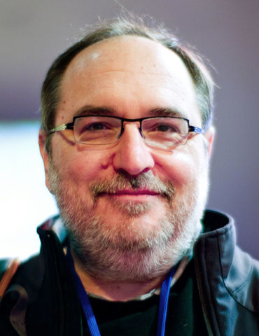 Dave Winer invents the RSS feed.