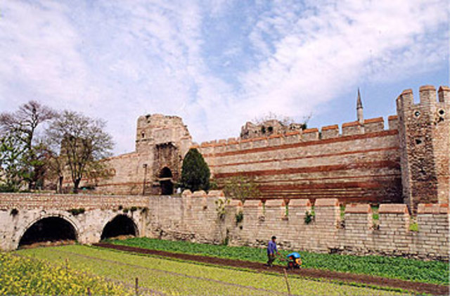 Theodosius II builds wall around Constantinople, making it the center of Byzantine Empire