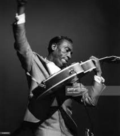 T-bone Walker goes electric