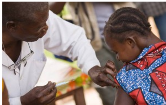 Vacunas utilizadas como arma de esterilización en Kenia, África