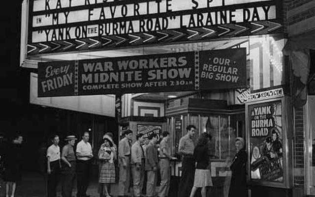 Décret interdisant les juifs d'être présent au cinéma, à l'opéra, et aux concerts