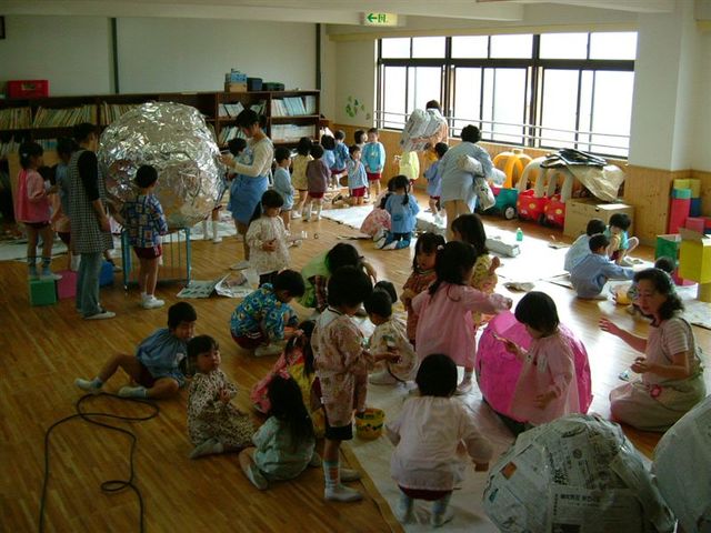 I entered to kindergarten.