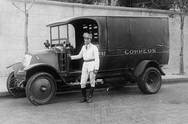 buzón y correo postal