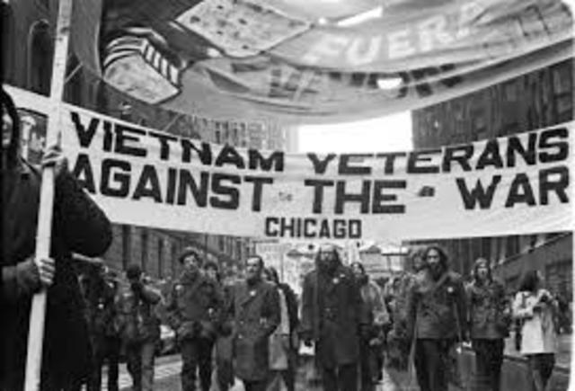 1974 &nbsp;: Vietnam War is over