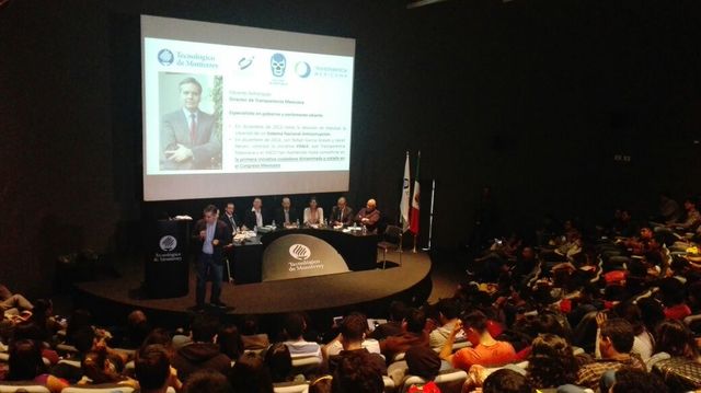 Participación en proyecto "Solo para incorruptibles"