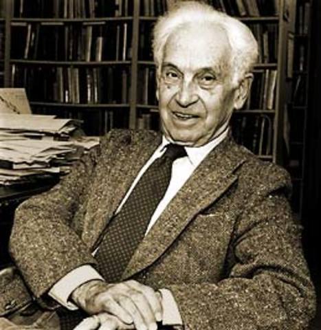 Ernst Mayr develops the Biological Species Concept