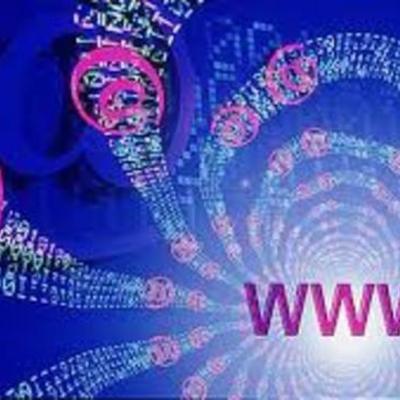 Timeline: EVOLUCIÓN Y TRANSFORMACIÓN DE LA WEB 1.0 A WEB 3.0.