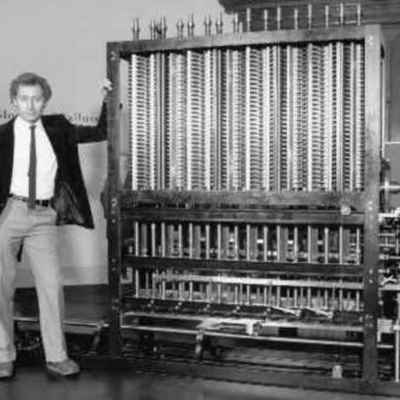 Timeline: HISTORIA Y GENERACIONES DE LA COMPUTADORA D.C