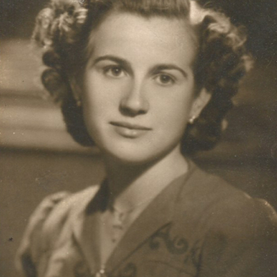 Timeline: La vida de ella