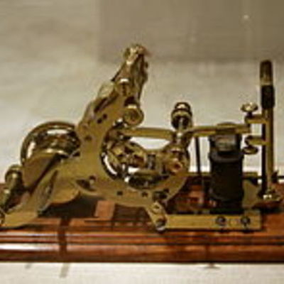 Timeline: Del telégrafo al teléfono