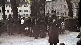 Timeline: השמדת הצוענים באירופה- גל סלומון ורותם רפאלי י6