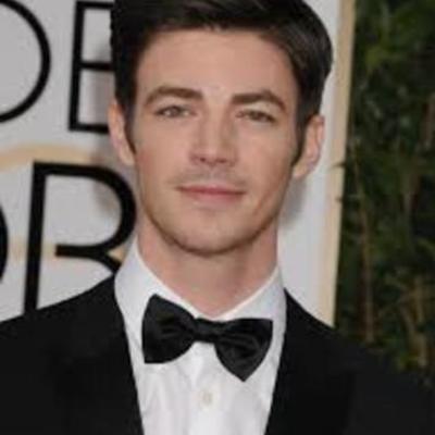 Timeline: Vida do Grant Gustin- Julia, Bia Souza e Duda