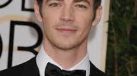 Timeline: Vida do Grant Gustin- Julia, Bia Souza e Duda