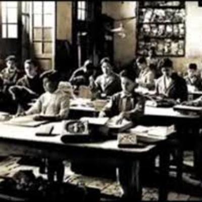 Timeline: Traslos pasos de la Infancia y Adolecencia