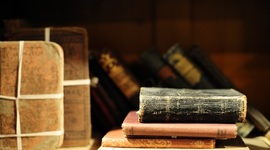 Timeline: История английского языка с древних времен до эпохи Просвещения